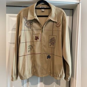 Alfred Dunner~Tan Jacket with Embroidered Leaf Design~Front Zip Closure~Size 18